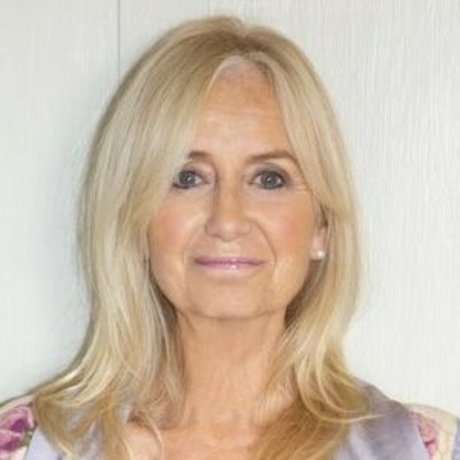 Susan George beautiful star img