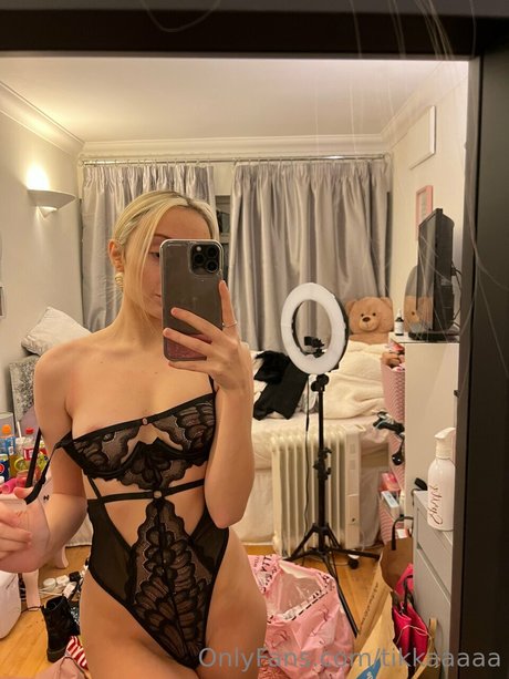 Nikkitta art star archive