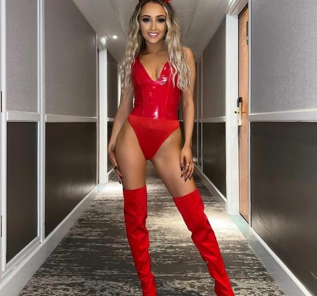 Nikkitta model high quality images