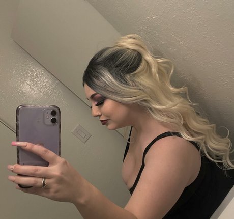 drearoseee nudes model photos