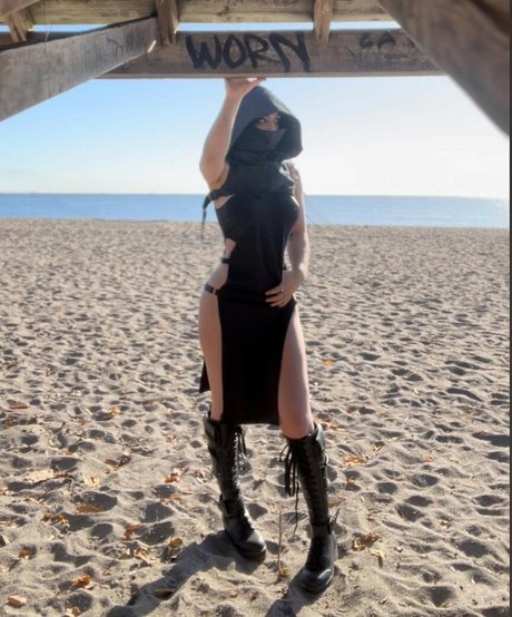 Hurdygurdygirly model exclusive pics