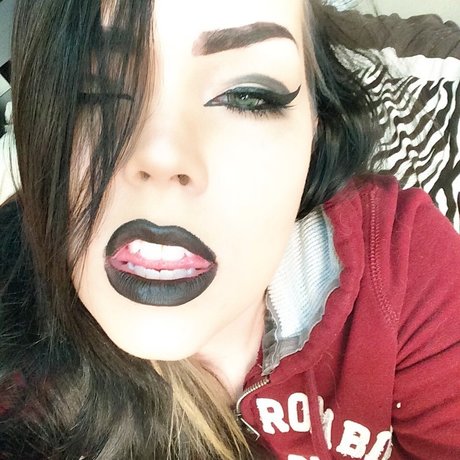 Suzy Berhow exclusive model archive