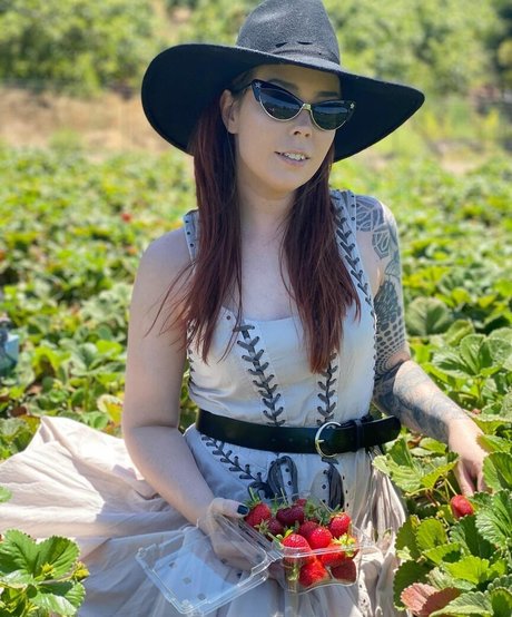 Suzy Berhow star nice photo