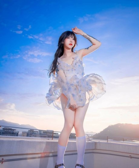 Izayoirui sexy star picture