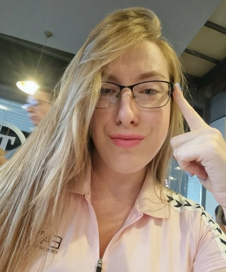 hijabi onlyfans free photo