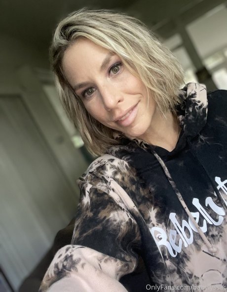 bunny xxx onlyfans beautiful naked archive