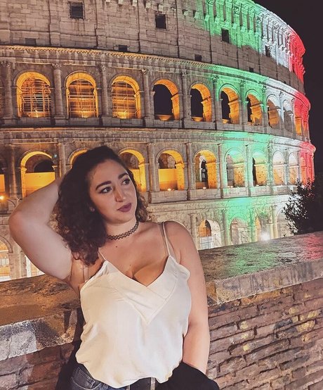 FromRomeToNaples perfect actress galleries