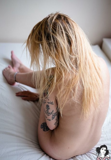 Newbs xo art model pic