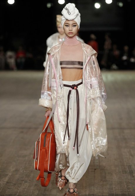 Jung Ho yeon hot star picture