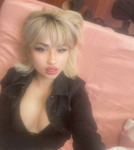 Kehllie pornstar picture