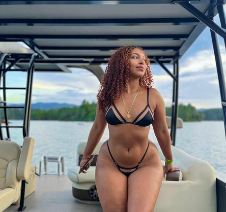 asian cheerleader onlyfans xxx pic