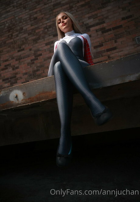 Annjuchan sex model pics