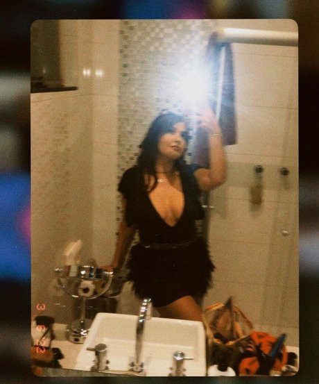 Ana Zimerman star art pic