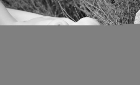 Pumpherfull naked model photos