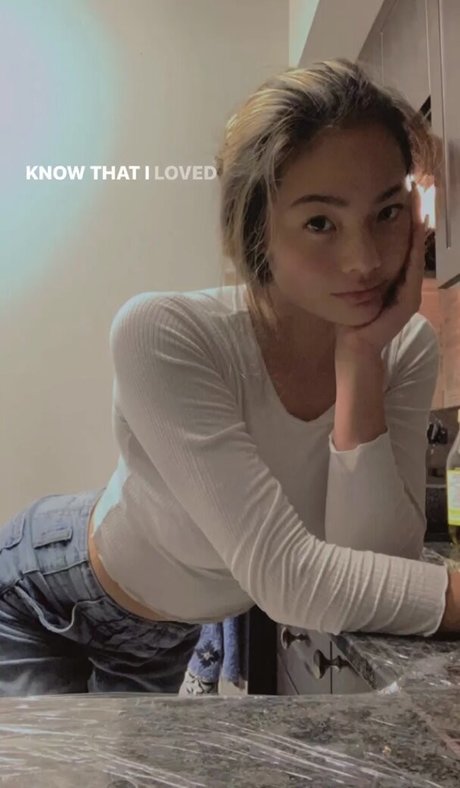 Carly Wong star porn pics