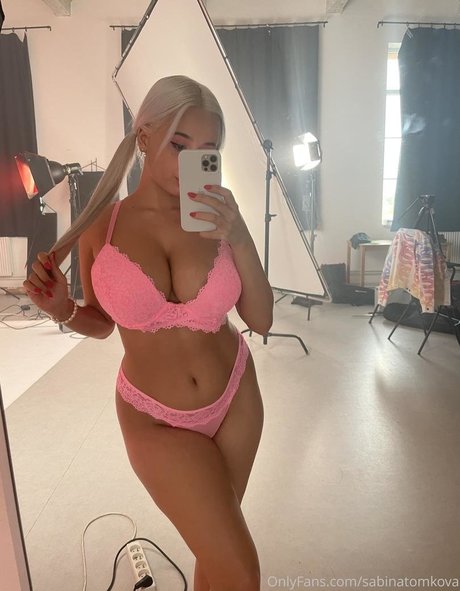 Sabina Tomkova hot star images