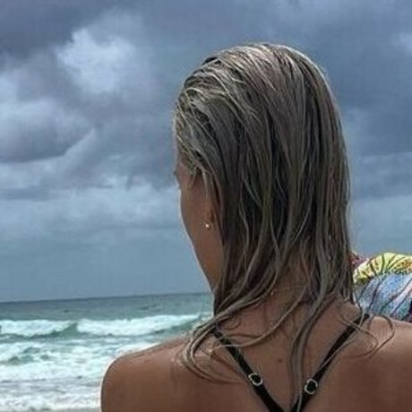 Ruby Warren sexy star image