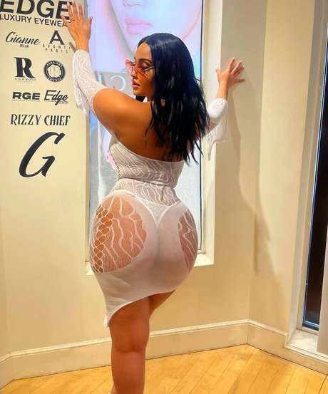 waitress onlyfans nice galleries