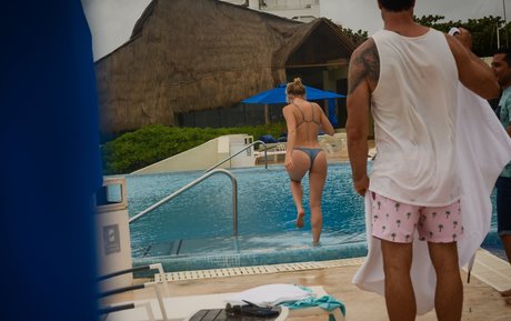 Shantel VanSanten hot actress picture