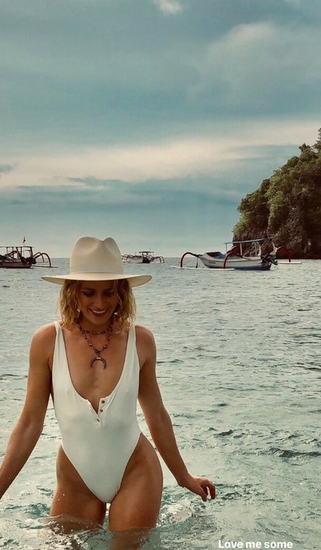 money onlyfans exclusive gallery