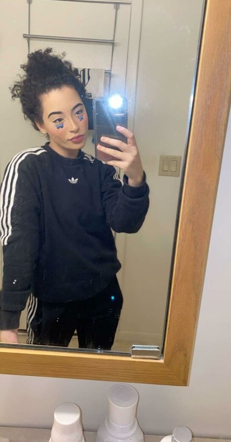 blonde wife onlyfans hot naked photo