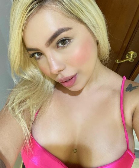 Pauletteartist adult model pics