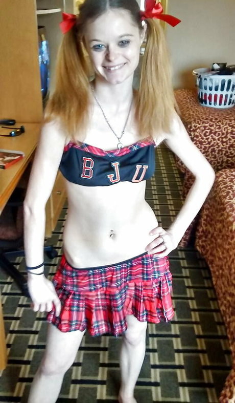 PhoebeXXXLynnXX model pretty picture