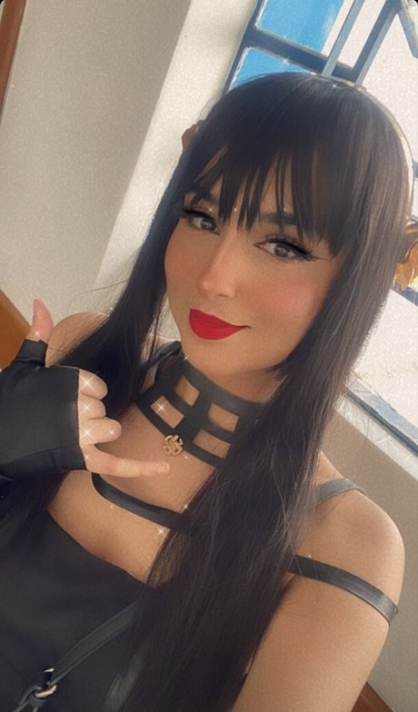 Faelinyfae star sexy photo