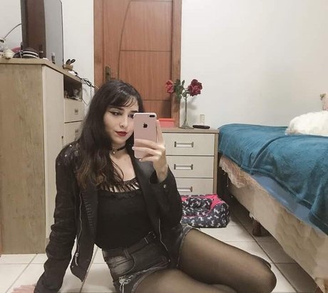 Faelinyfae pretty model galleries