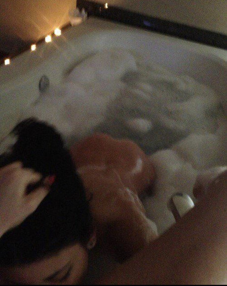 Tzouma Mym hd pornstar image