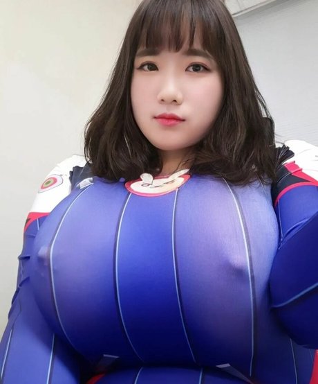 LoveMin model perfect pic