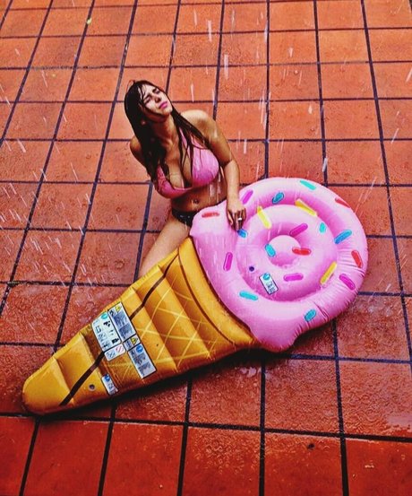 Meredithblake model best galleries