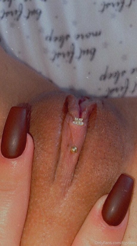 theislandgirl model sexy archive