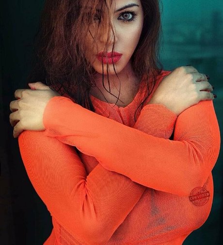 Zareen Zoya Khan beautiful actress gallery