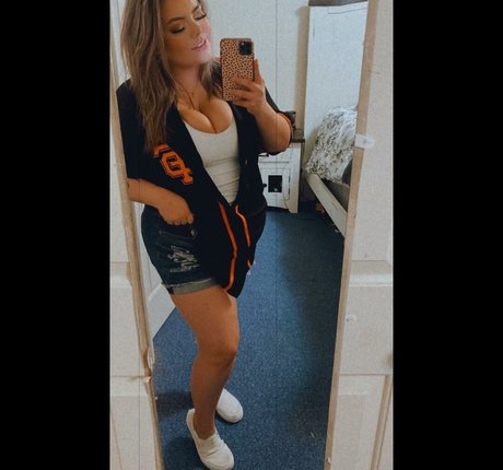 Lilly Zamora art actress gallery