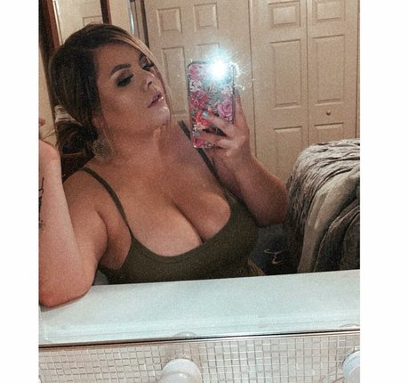 Lilly Zamora pornstar pretty pictures