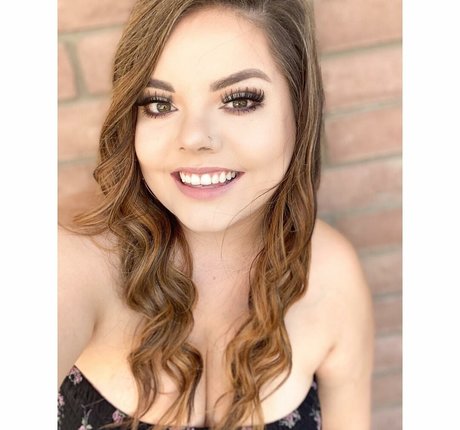 Lilly Zamora pornstar perfect gallery