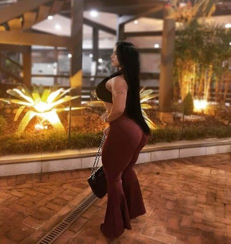 Feiticeira model beautiful pics