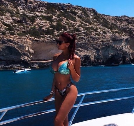 Gatina22 pornographic model pictures