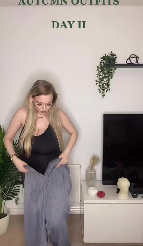 Amber R Brightman star pics