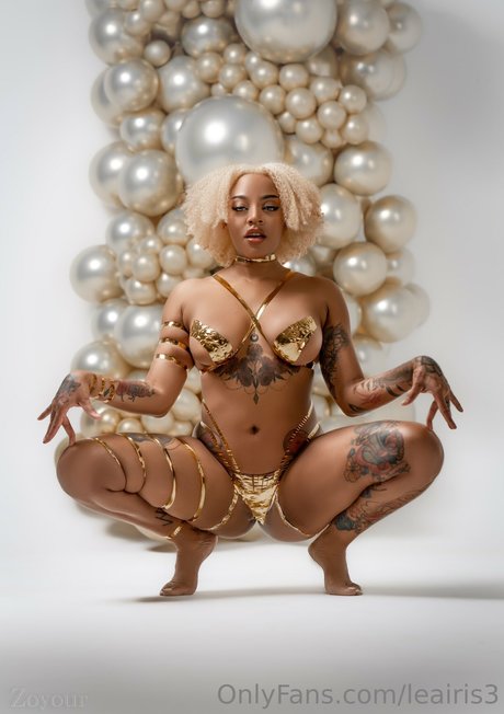 Leairis Cross model pretty pictures