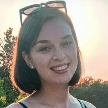 cloebaker model free pic