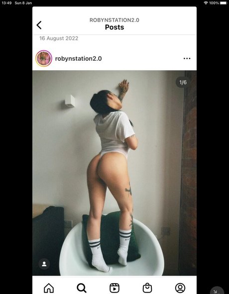 Robyn Station 2 0 star sexy pic