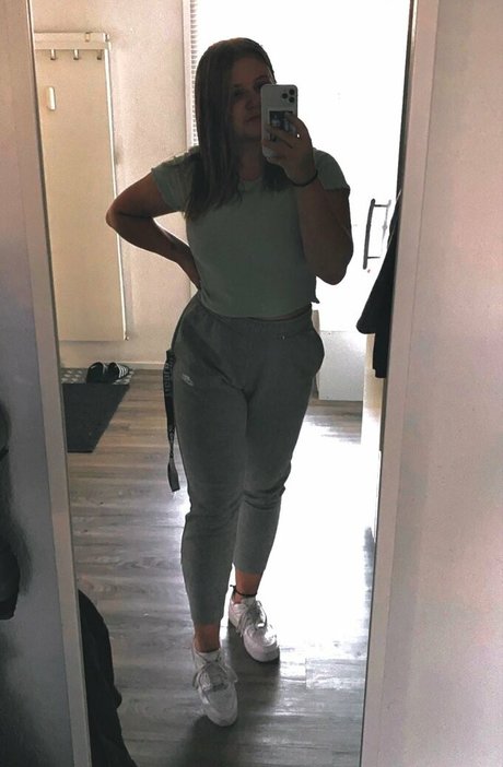 redhead xxx onlyfans erotic picture