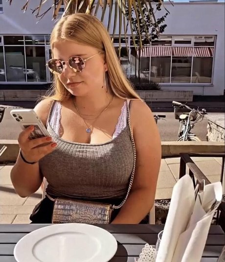 guy onlyfans pornos images