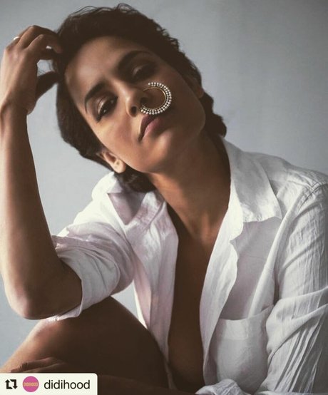 Agam Darshi star pictures