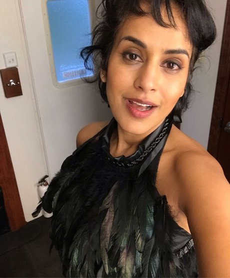 Agam Darshi Profile Photo