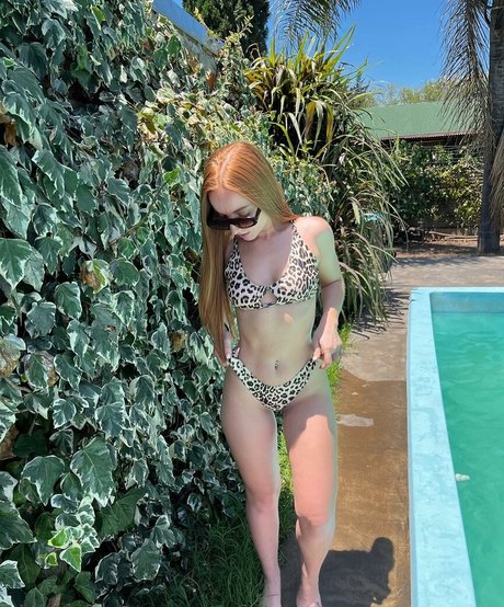 Florencia Lisomini sexy pornstar pictures