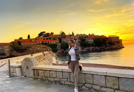 teen anal dildo onlyfans erotic picture