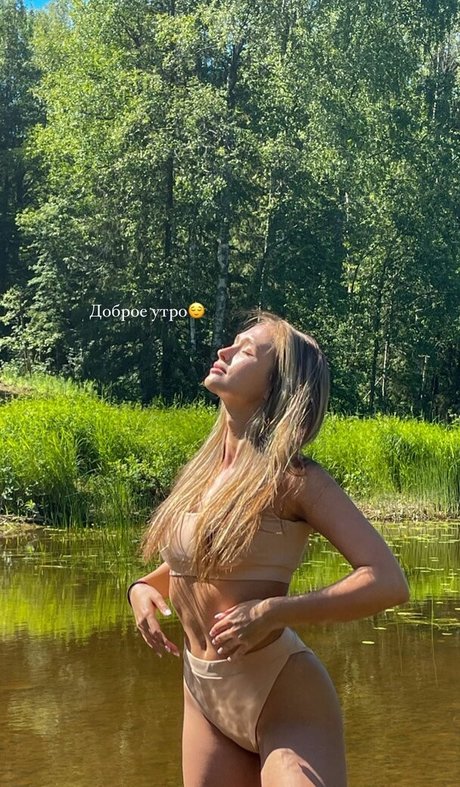 Daria savinaaa nude pornstar photos